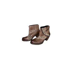 Dromedaris Tan and Brown Ombre Leather and Suede Ankle Boots - Women’s Size 39